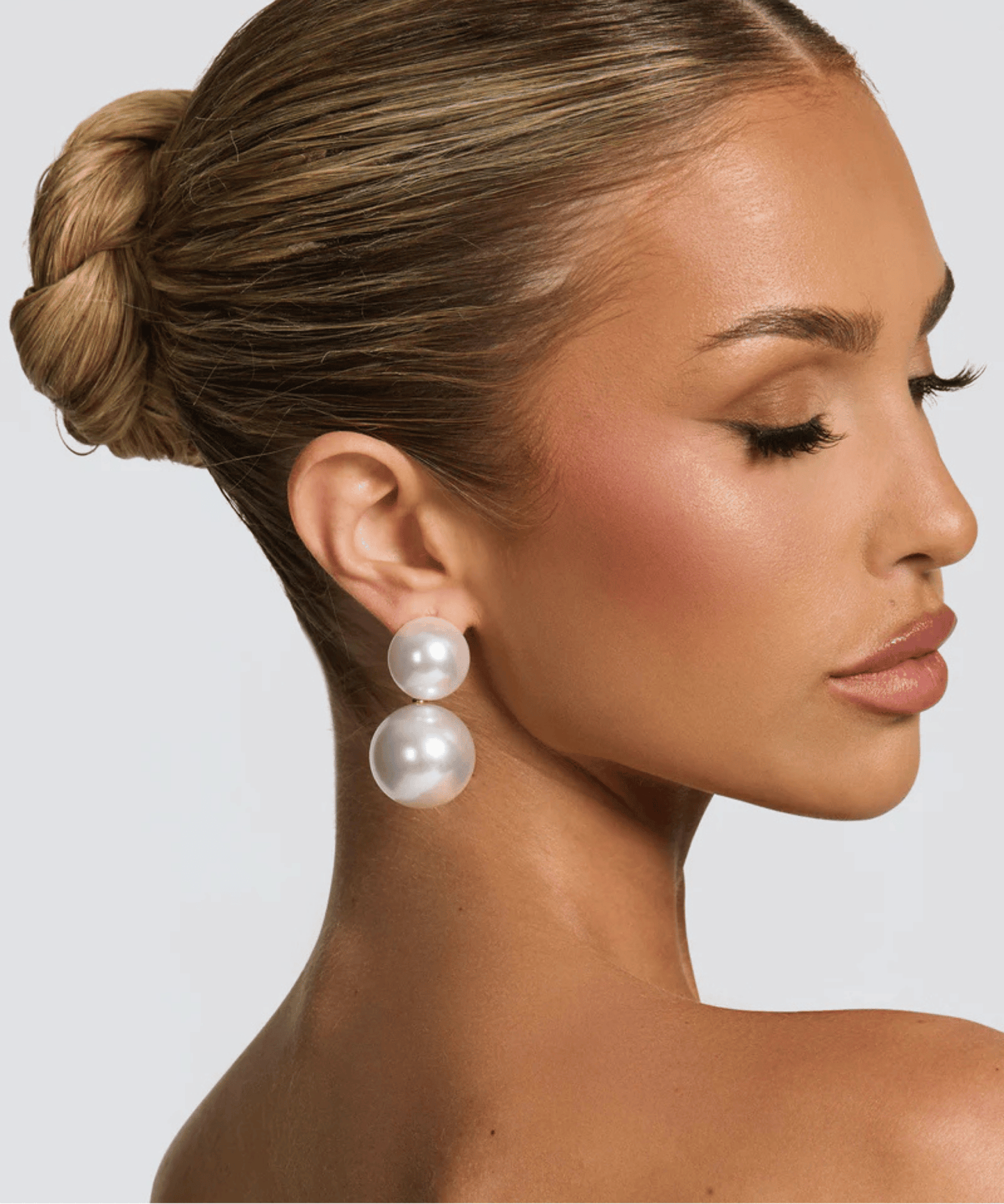 Celestia Earrings - Pearl