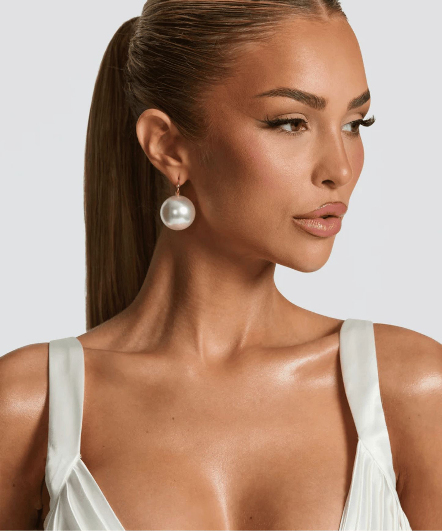 Alva Earrings - Pearl